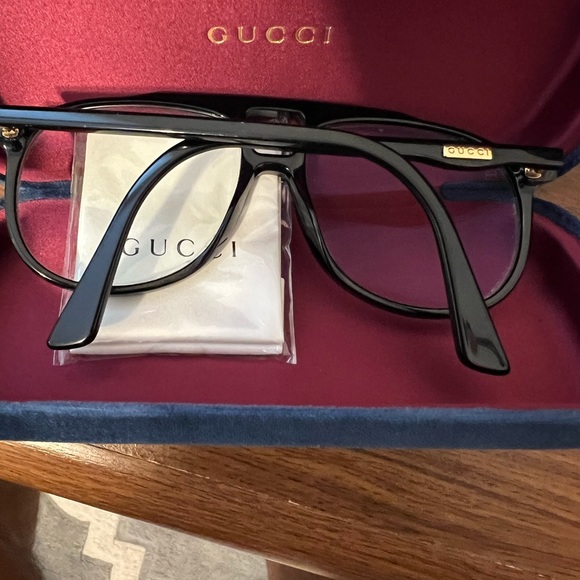 10/10 condition. Authentic Gucci eyeglasses - Picture 3 of 9